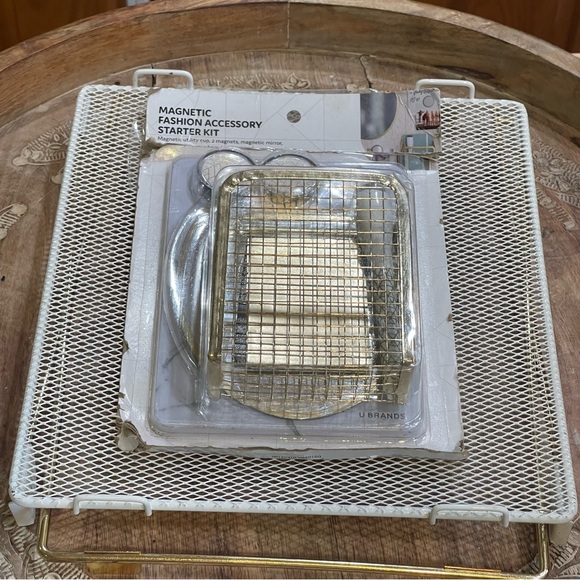 Locker Style mesh 12” shelf & magnetic starter kit - Picture 1 of 11